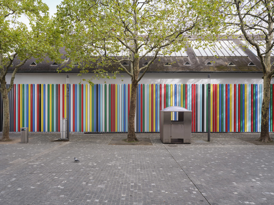 Coumba Samba, Wild Wild Wall, 2025, installation view, in: Coumba Samba, Wild Wild Wall, Kunsthalle Basel Back Wall Project, 2025, photo: Philipp Hänger / Kunsthalle Basel