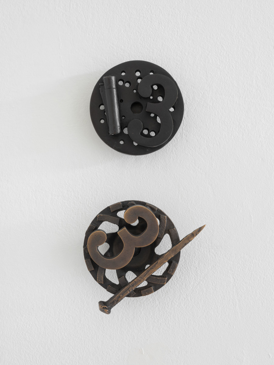 Diamond IX, V, 2023, Bronze, Ø 13 × 5 cm each. Photo: Julien Gremaud. Courtesy the artist and CIRCUIT