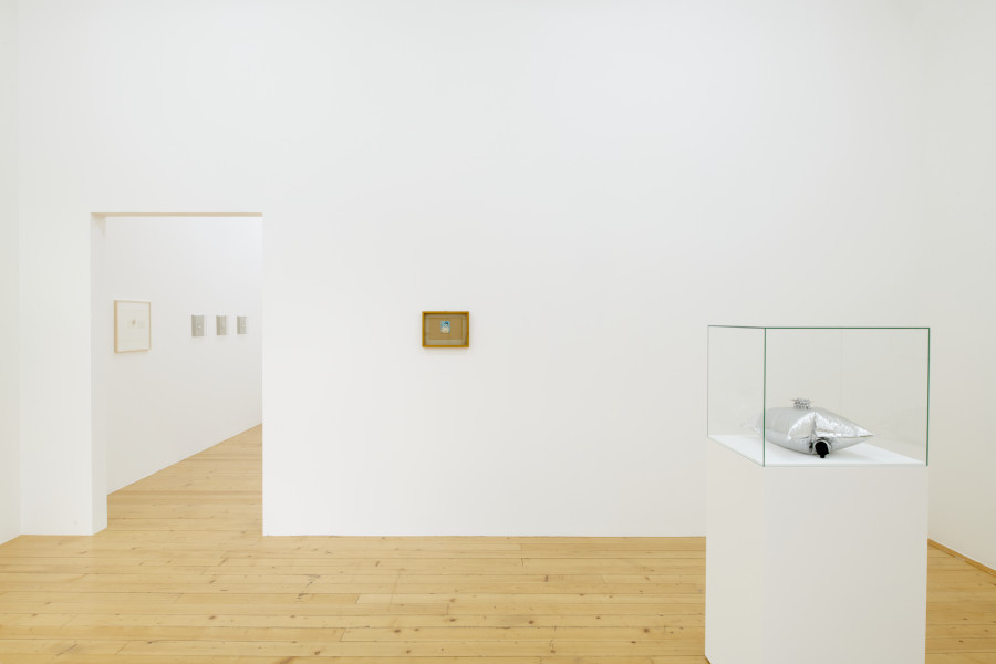 Exhibition view, Michel Ritter, Air Power = Peace Power, 2021, Kunsthalle Friart Fribourg. Photo Guillaume Python.