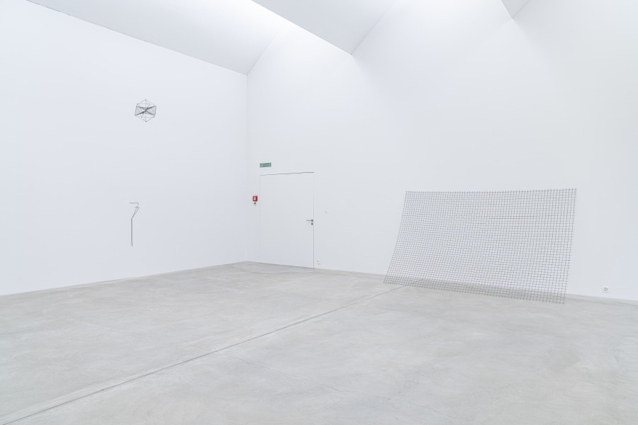 Ausstellungsansicht mit Werken von Richard Tuttle, Ruth Vollmer und Bill Bollinger, Kunst Museum Winterthur, 2020